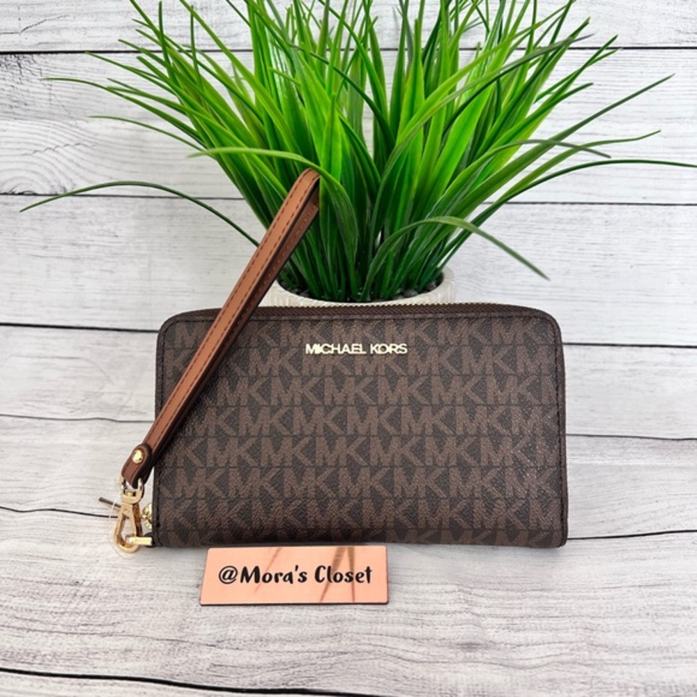 Michael Kors Flat Phone Holder Wallet/Wristlet